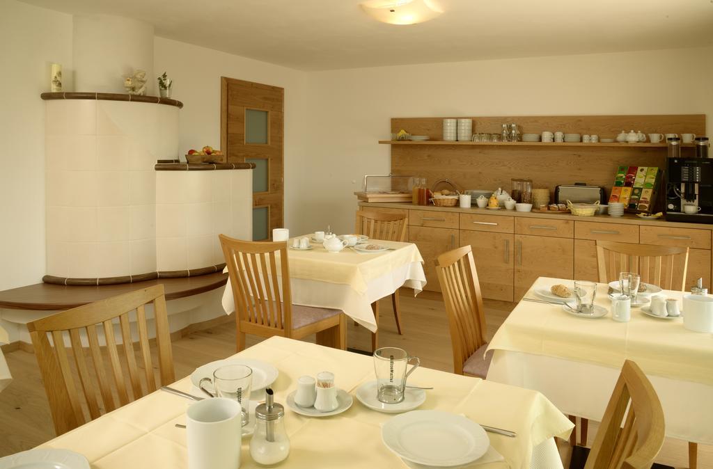 Krebishof Agriturismo Scena Habitación foto